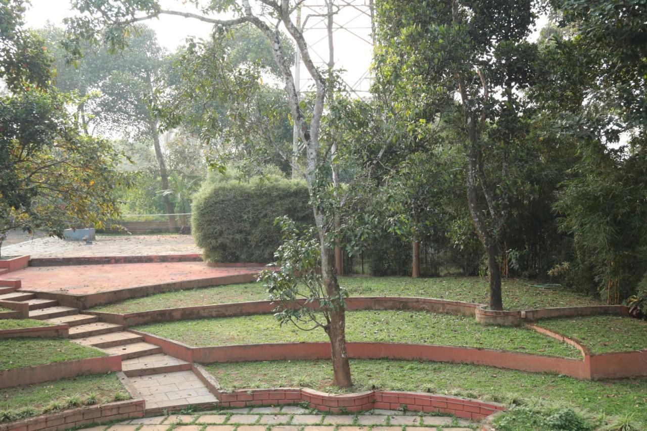 The Wayanad Club Hotel Sultan Bathery Exterior foto